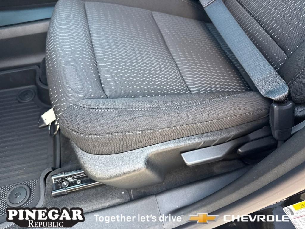 new 2026 Chevrolet Equinox car, priced at $29,470