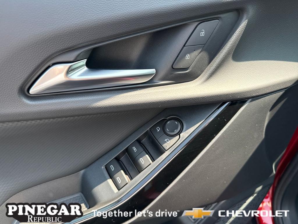 new 2026 Chevrolet Equinox car, priced at $33,780