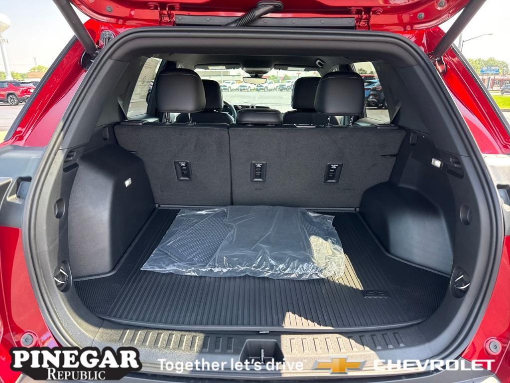 new 2026 Chevrolet Equinox car, priced at $33,780