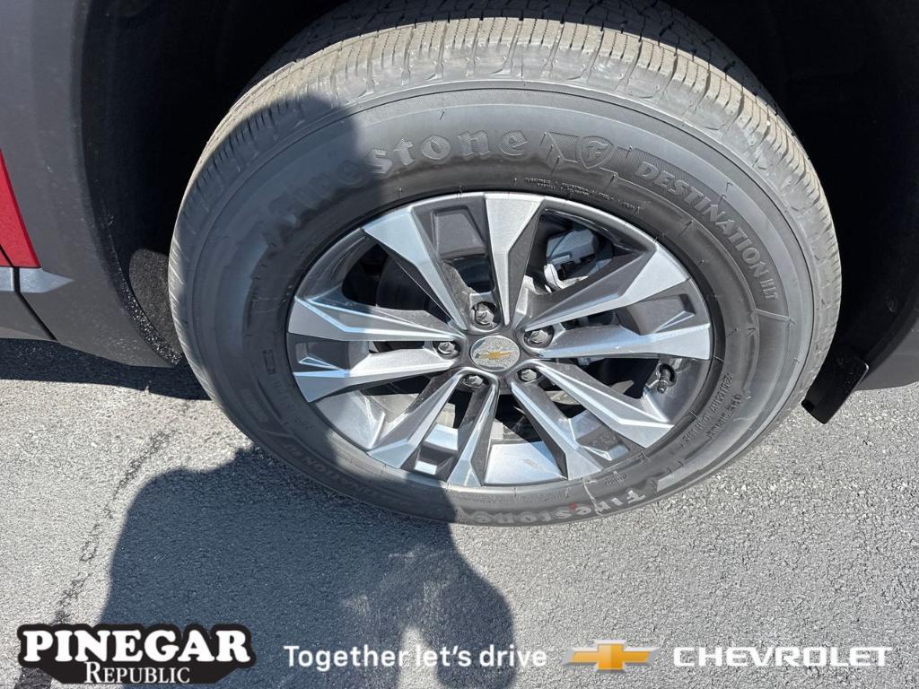 new 2026 Chevrolet Equinox car, priced at $33,780