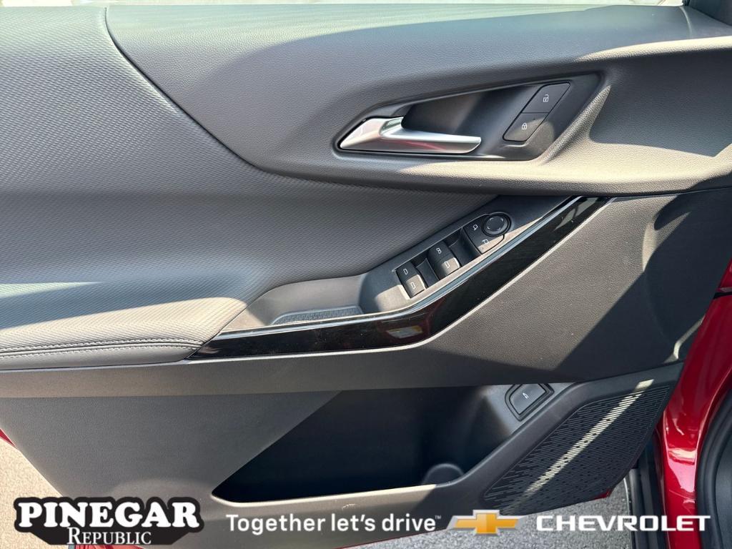 new 2026 Chevrolet Equinox car, priced at $33,780