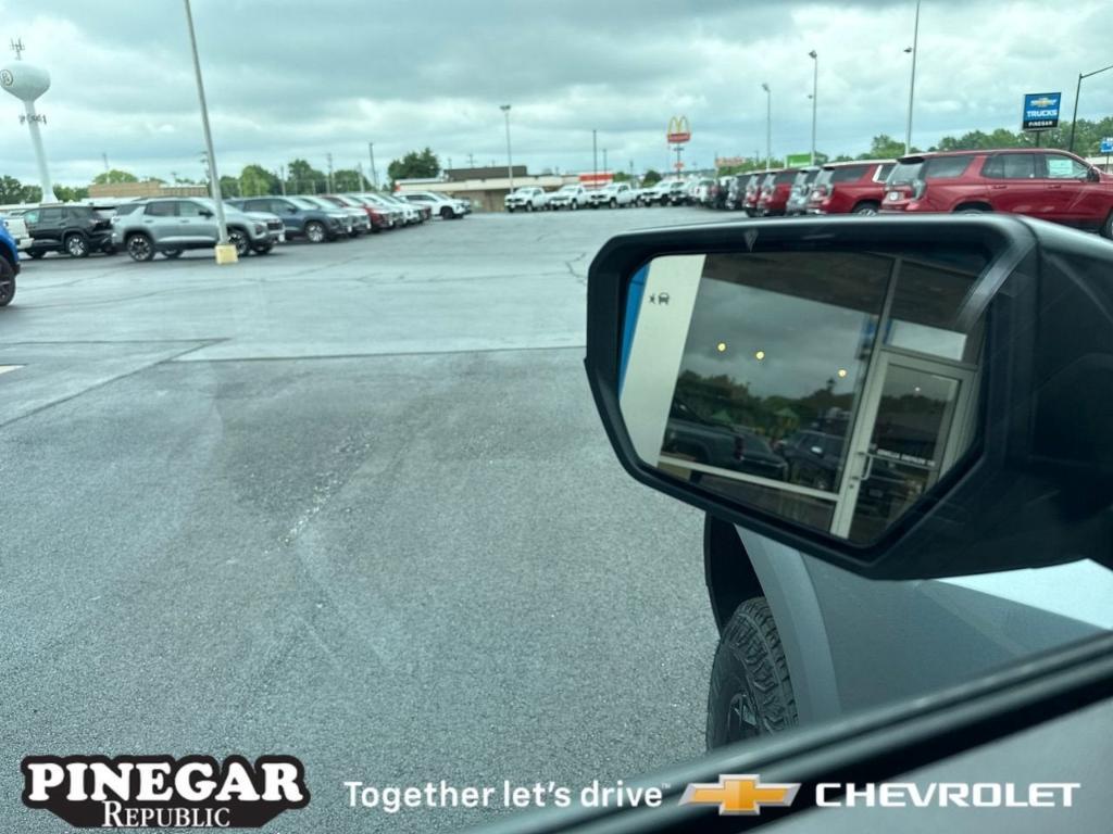new 2025 Chevrolet Colorado car, priced at $50,215