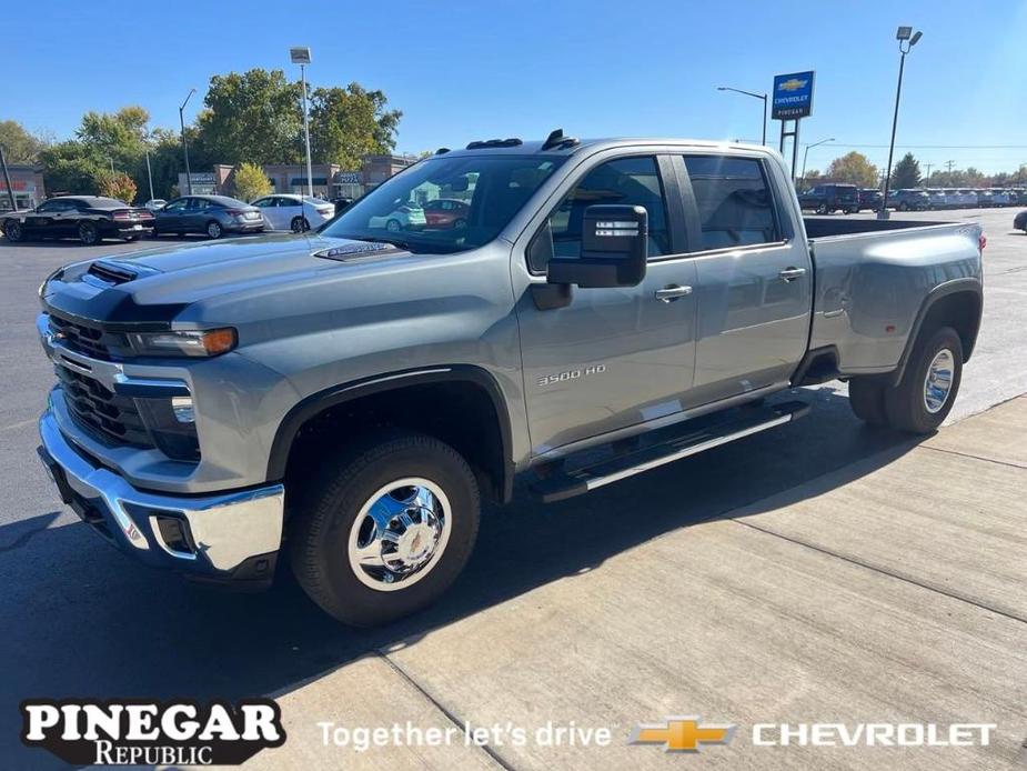 used 2024 Chevrolet Silverado 3500 car, priced at $61,926