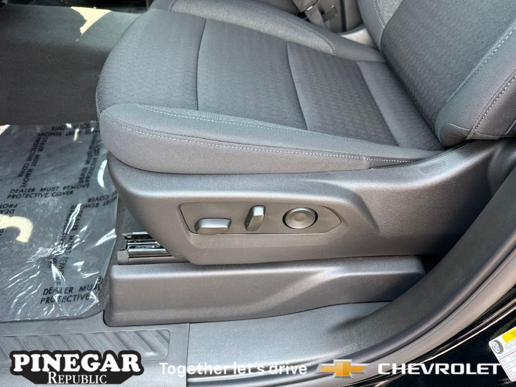 new 2025 Chevrolet Silverado 1500 car, priced at $47,990