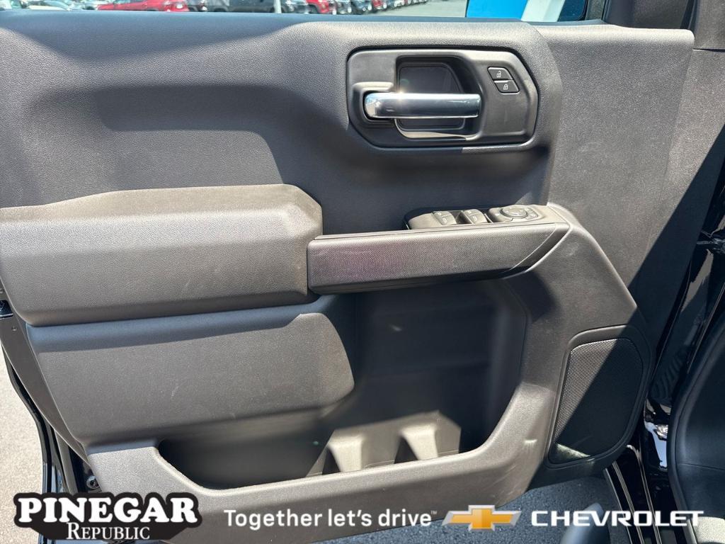 new 2025 Chevrolet Silverado 1500 car, priced at $47,990