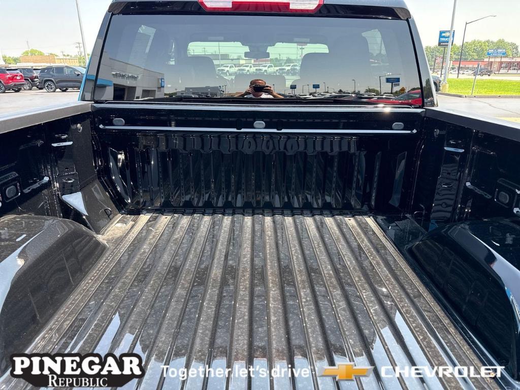 new 2025 Chevrolet Silverado 1500 car, priced at $47,990