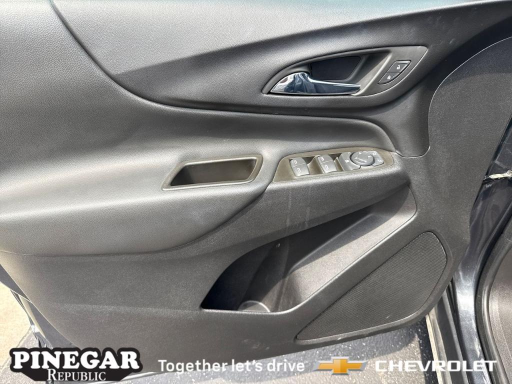 used 2023 Chevrolet Equinox car, priced at $22,864