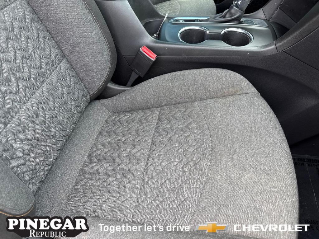 used 2023 Chevrolet Equinox car, priced at $22,864