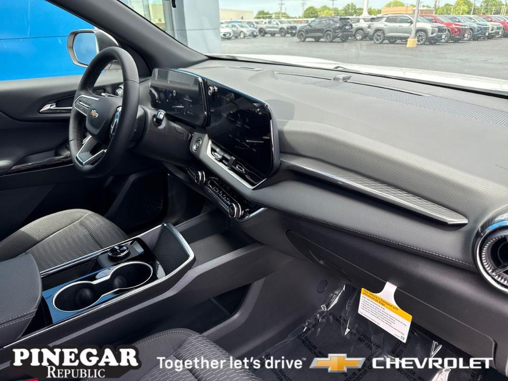 new 2026 Chevrolet Equinox car, priced at $29,995