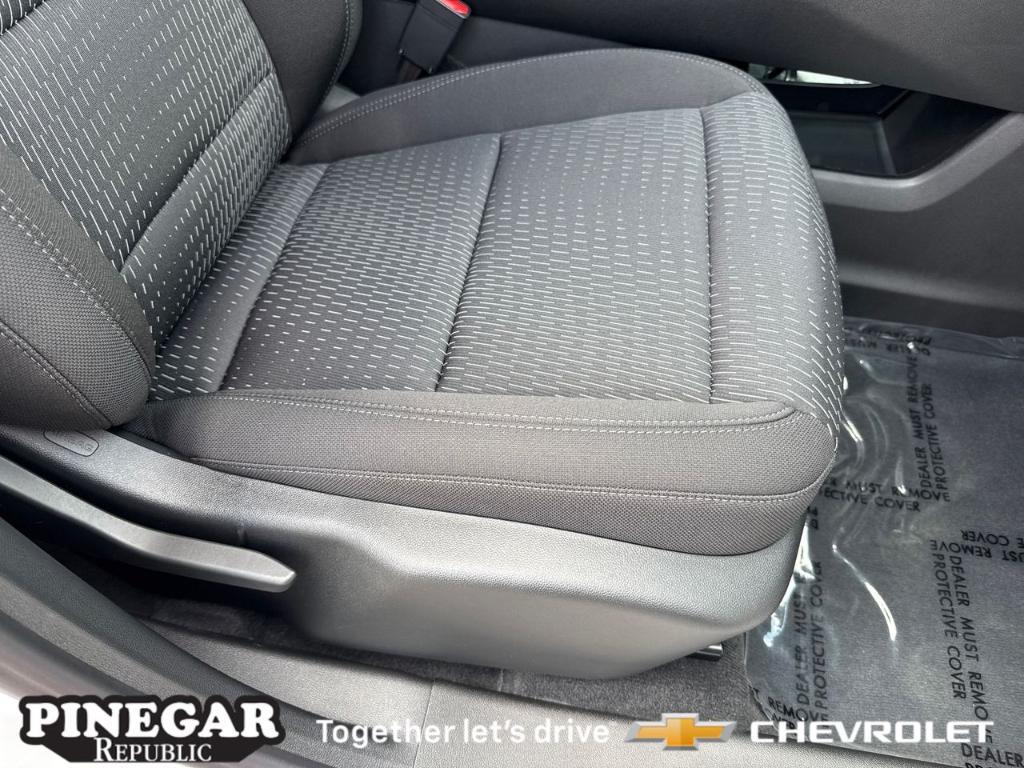 new 2026 Chevrolet Equinox car, priced at $29,995