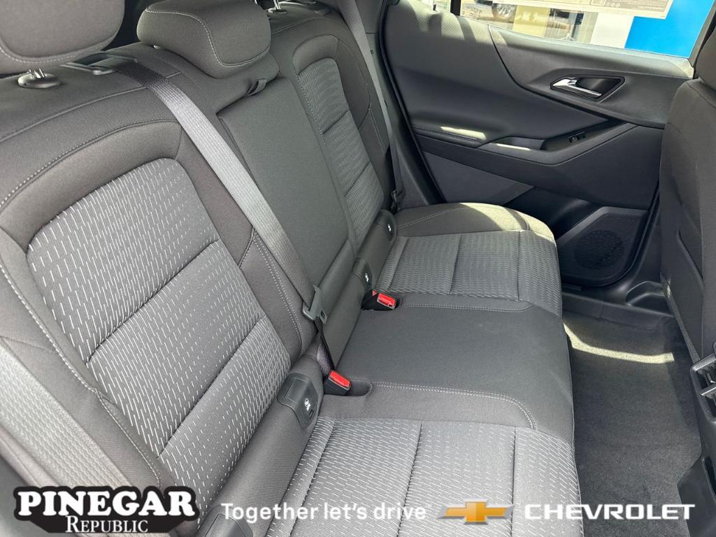 new 2026 Chevrolet Equinox car, priced at $29,995