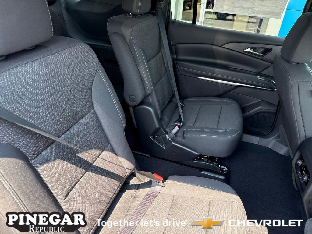 new 2026 Chevrolet Traverse car, priced at $43,515