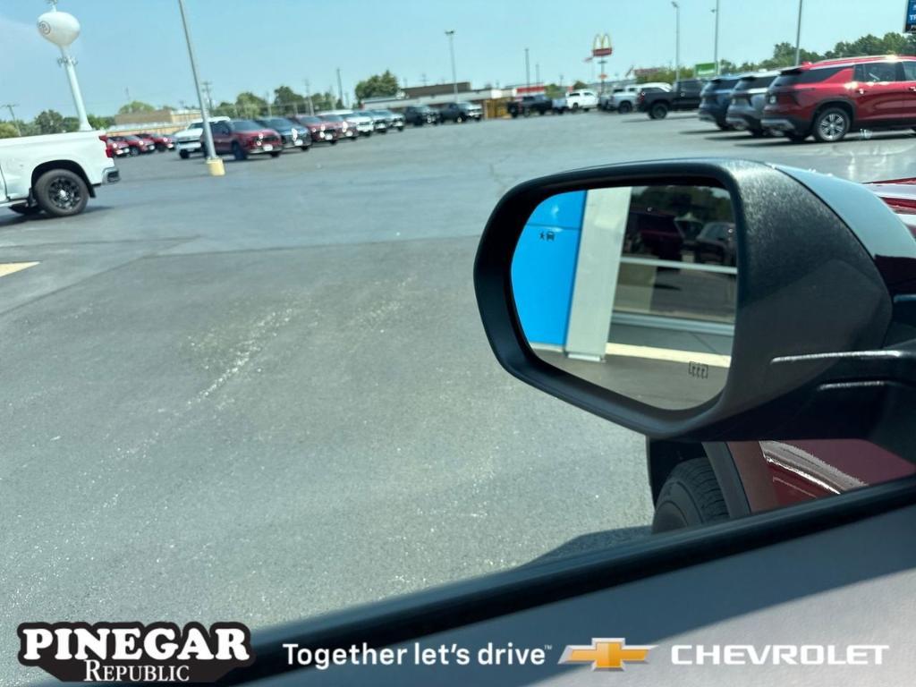 new 2026 Chevrolet Traverse car, priced at $43,515