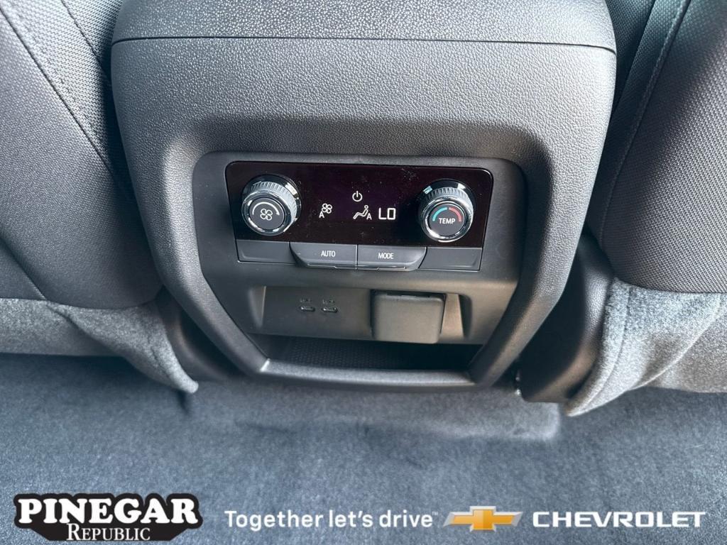 new 2026 Chevrolet Traverse car, priced at $43,515