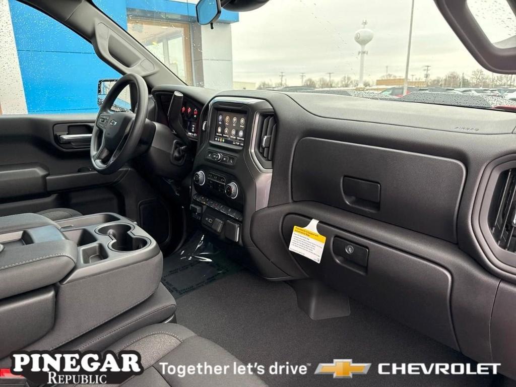 new 2025 Chevrolet Silverado 1500 car, priced at $45,005