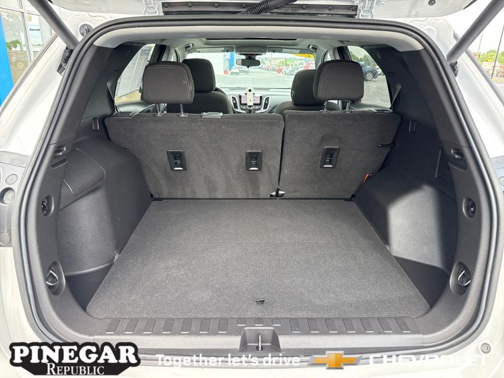 used 2022 Chevrolet Equinox car, priced at $24,343