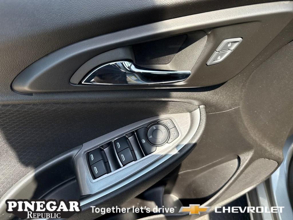 used 2024 Chevrolet Malibu car, priced at $20,424