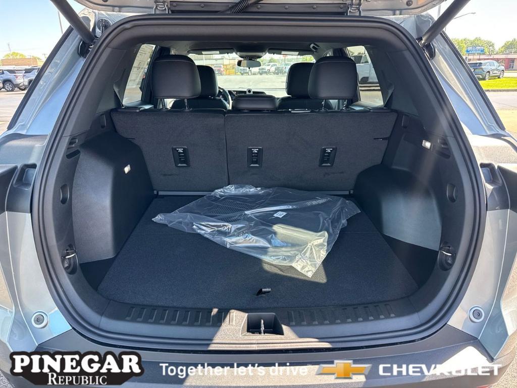 new 2026 Chevrolet Equinox car, priced at $31,100