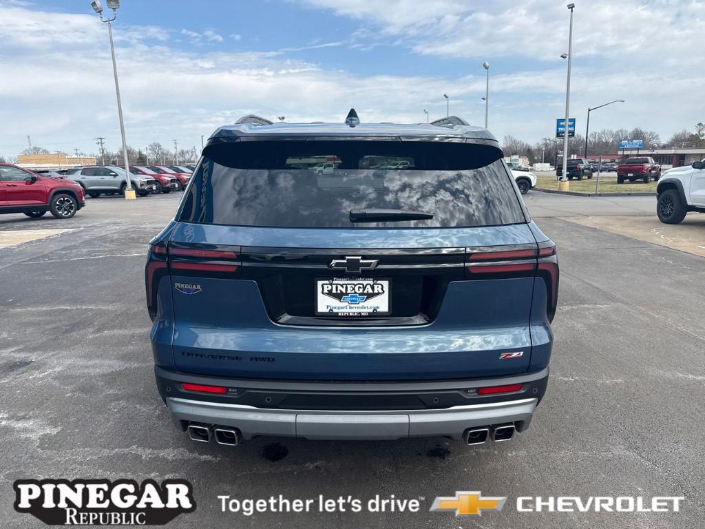 new 2025 Chevrolet Traverse car, priced at $50,995