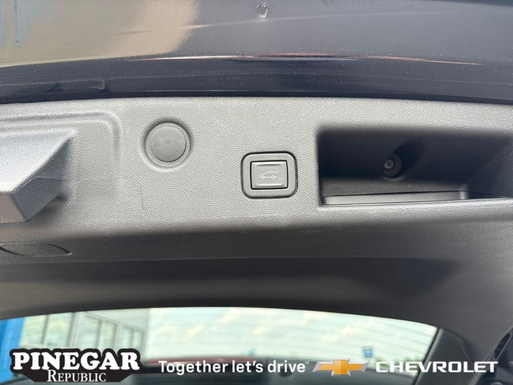 used 2023 Chevrolet Equinox car, priced at $22,945
