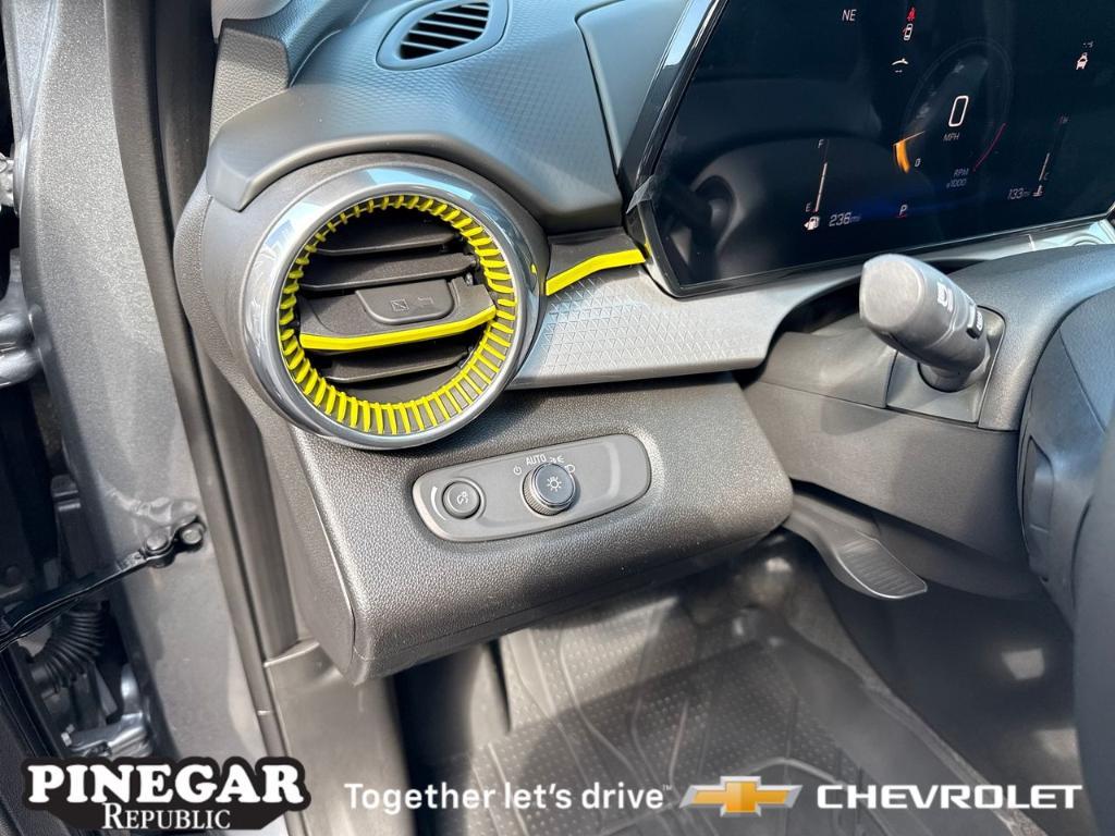 new 2025 Chevrolet Trax car, priced at $26,174