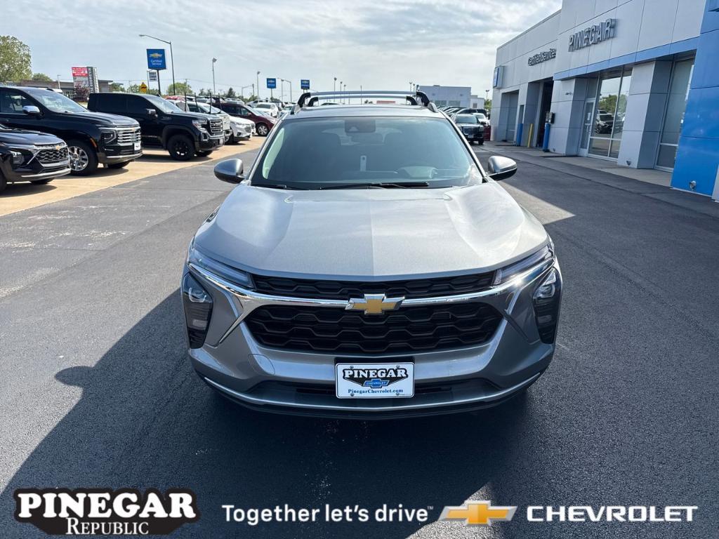 new 2025 Chevrolet Trax car, priced at $26,174