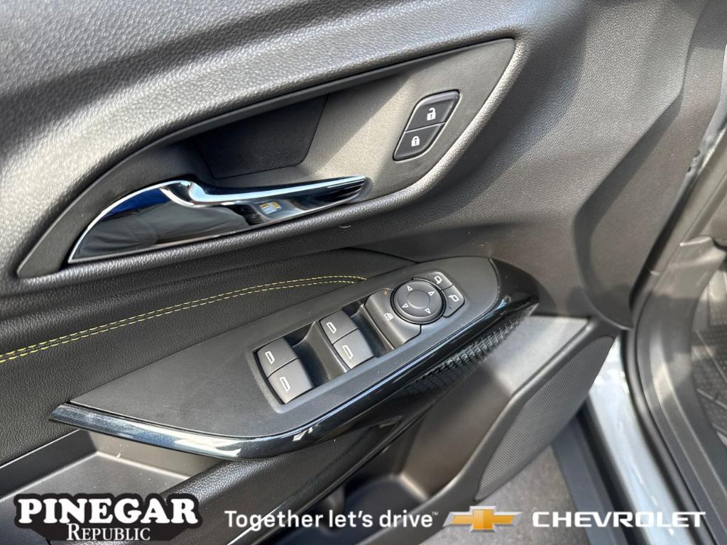 new 2025 Chevrolet Trax car, priced at $26,174
