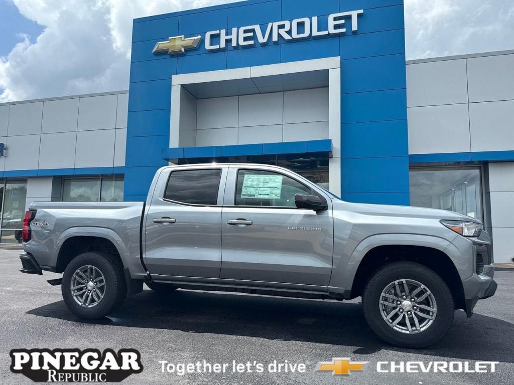 new 2025 Chevrolet Colorado car, priced at $39,365