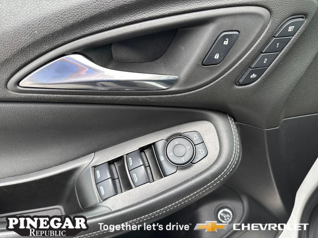 used 2023 Buick Encore GX car, priced at $23,098