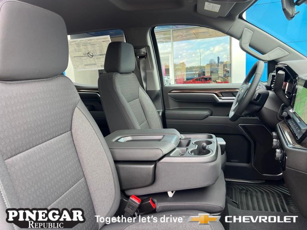 new 2025 Chevrolet Silverado 1500 car, priced at $46,895