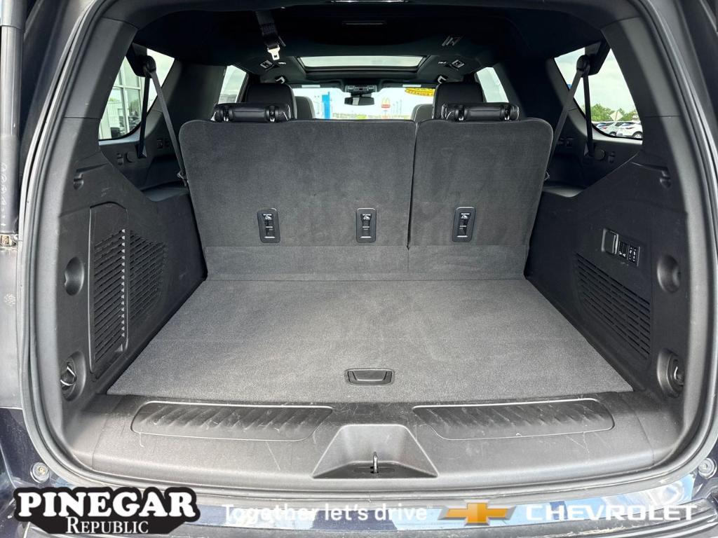 used 2023 GMC Yukon XL car, priced at $56,938