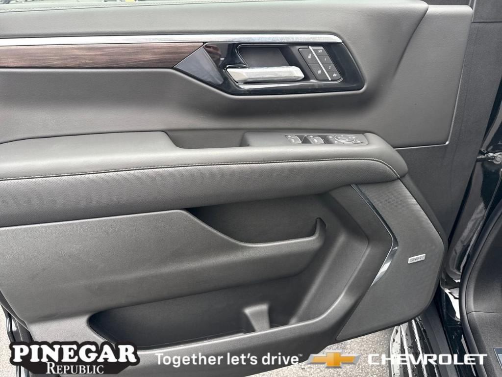 new 2026 Chevrolet Suburban car, priced at $79,490