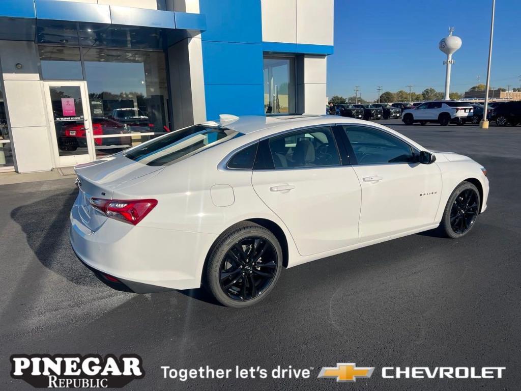 new 2025 Chevrolet Malibu car, priced at $29,490