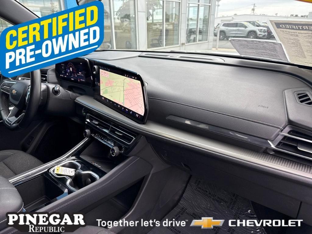 used 2025 Chevrolet Traverse car, priced at $38,655