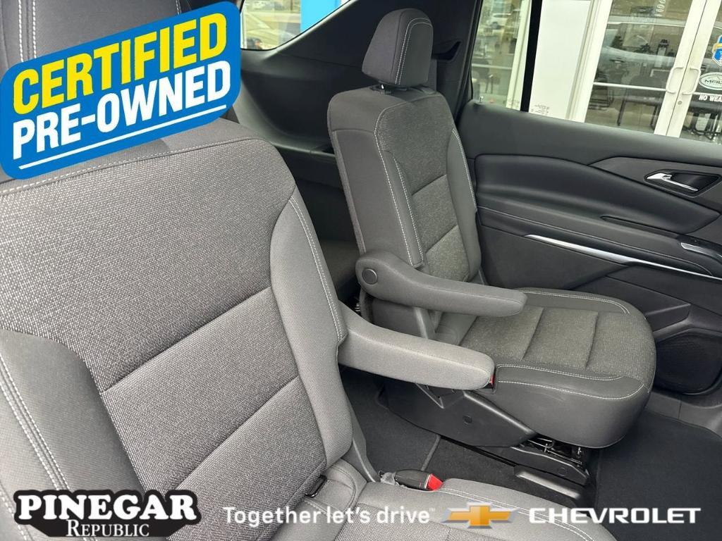 used 2025 Chevrolet Traverse car, priced at $38,655