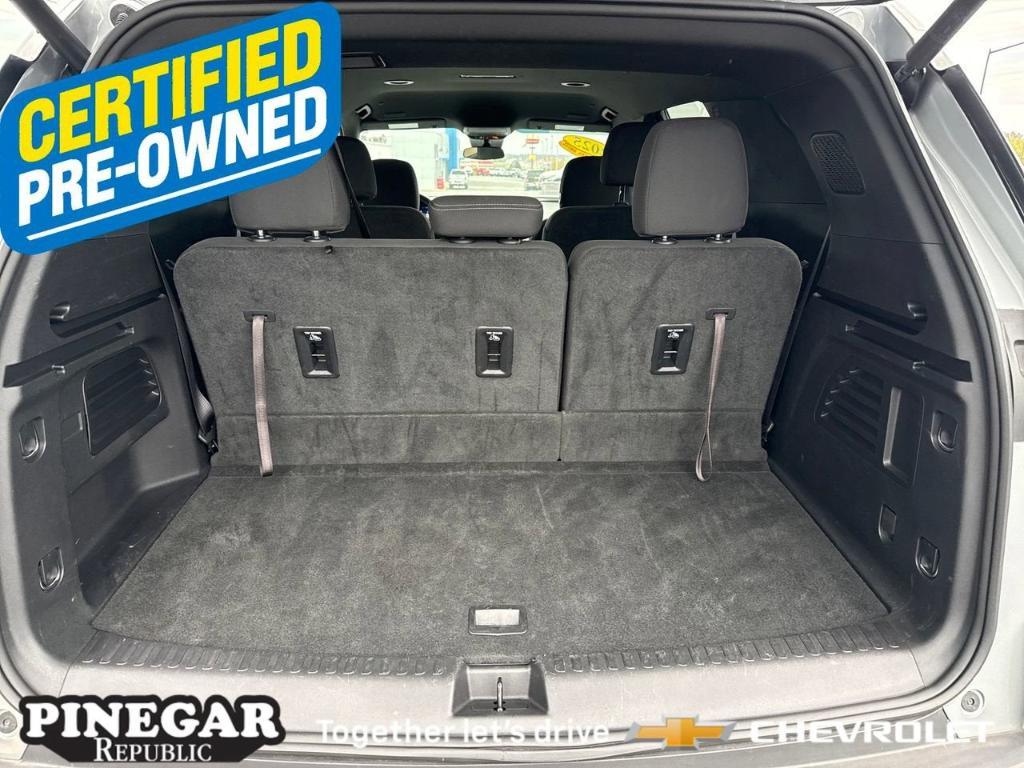 used 2025 Chevrolet Traverse car, priced at $38,655