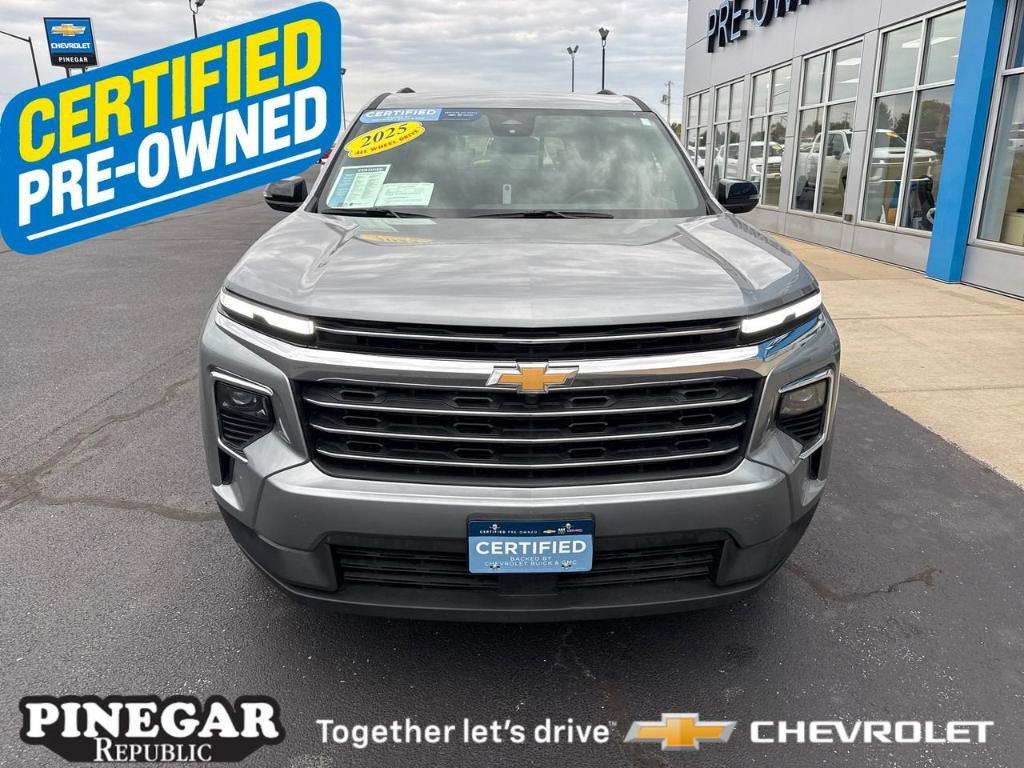 used 2025 Chevrolet Traverse car, priced at $38,655