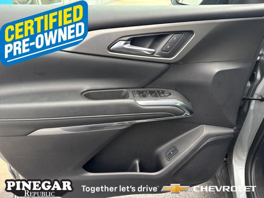 used 2025 Chevrolet Traverse car, priced at $38,655