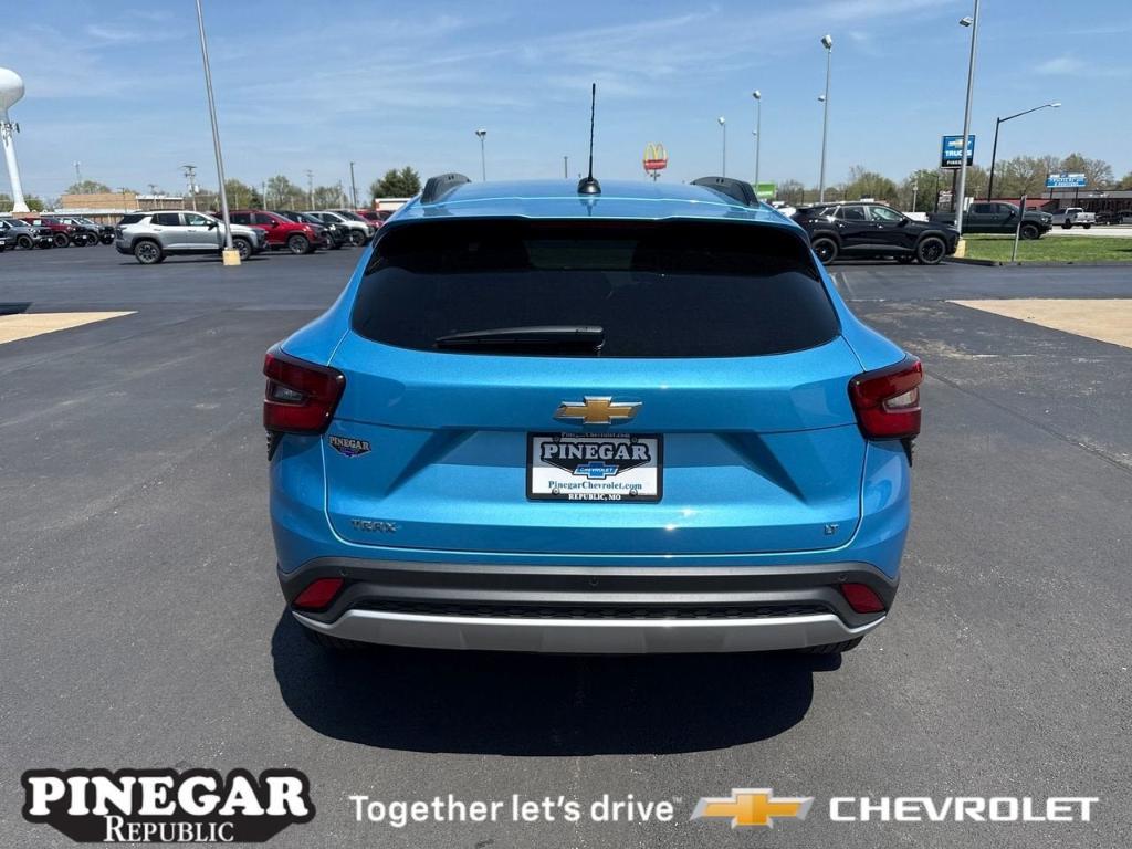 new 2025 Chevrolet Trax car, priced at $24,980