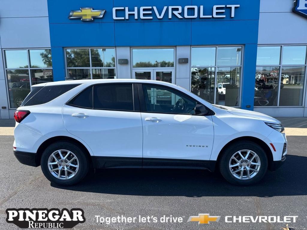 used 2023 Chevrolet Equinox car, priced at $19,839