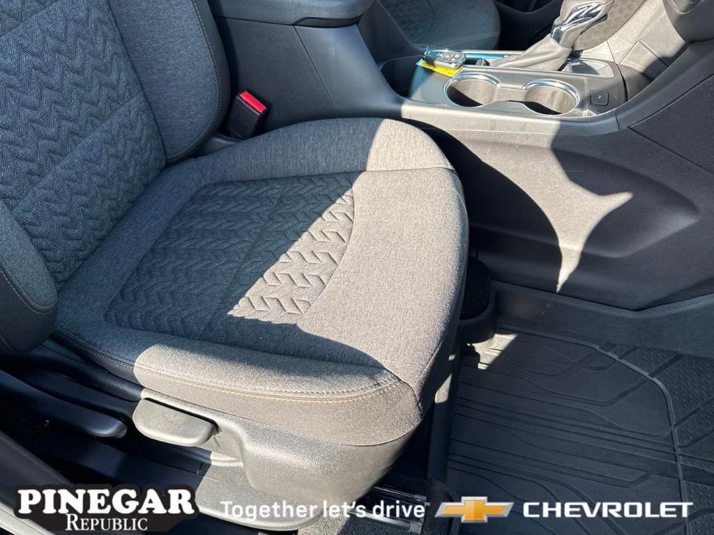 used 2023 Chevrolet Equinox car, priced at $22,584