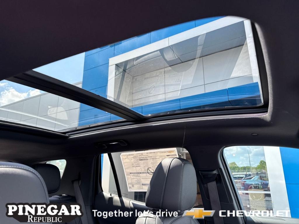 new 2026 Chevrolet Equinox car, priced at $34,135