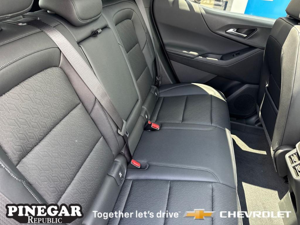new 2026 Chevrolet Equinox car, priced at $34,135