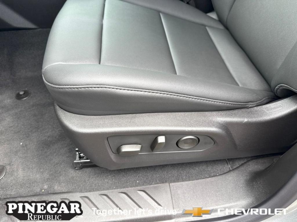 new 2025 Chevrolet Colorado car, priced at $44,845