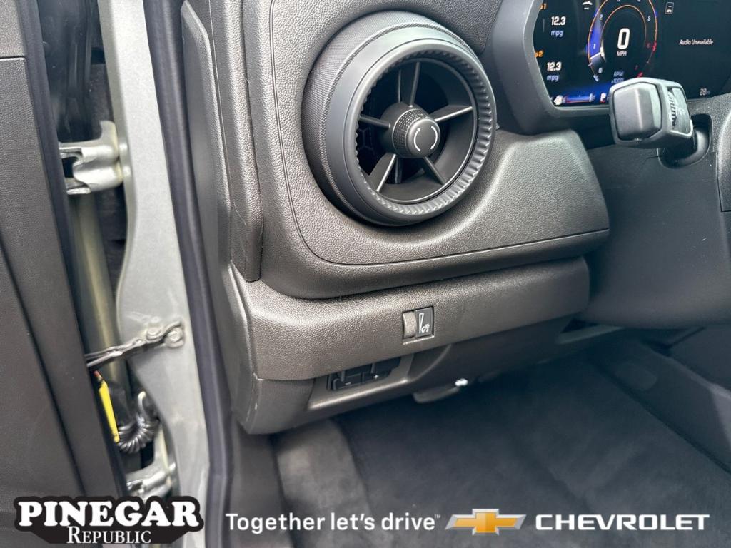 new 2025 Chevrolet Colorado car, priced at $43,895