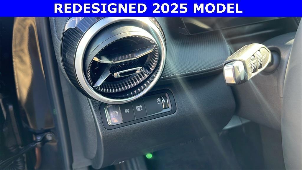 new 2025 Chevrolet Equinox car, priced at $35,185