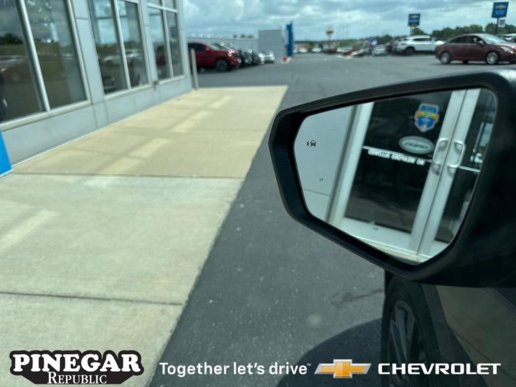 used 2022 Chevrolet Equinox car, priced at $25,950