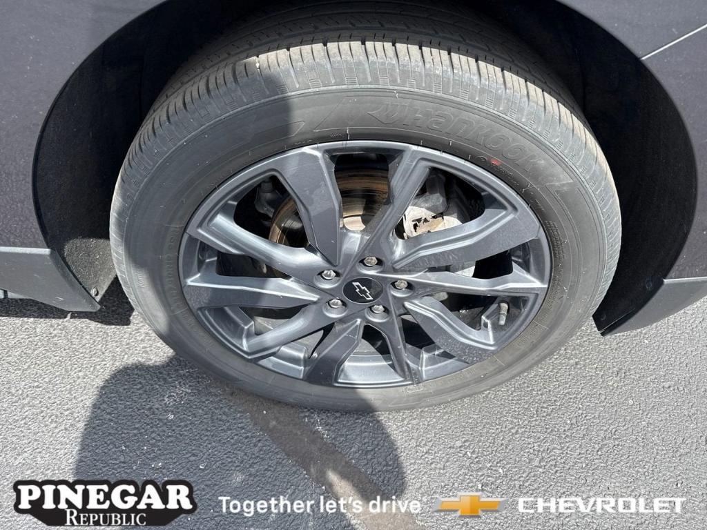 used 2022 Chevrolet Equinox car, priced at $25,950