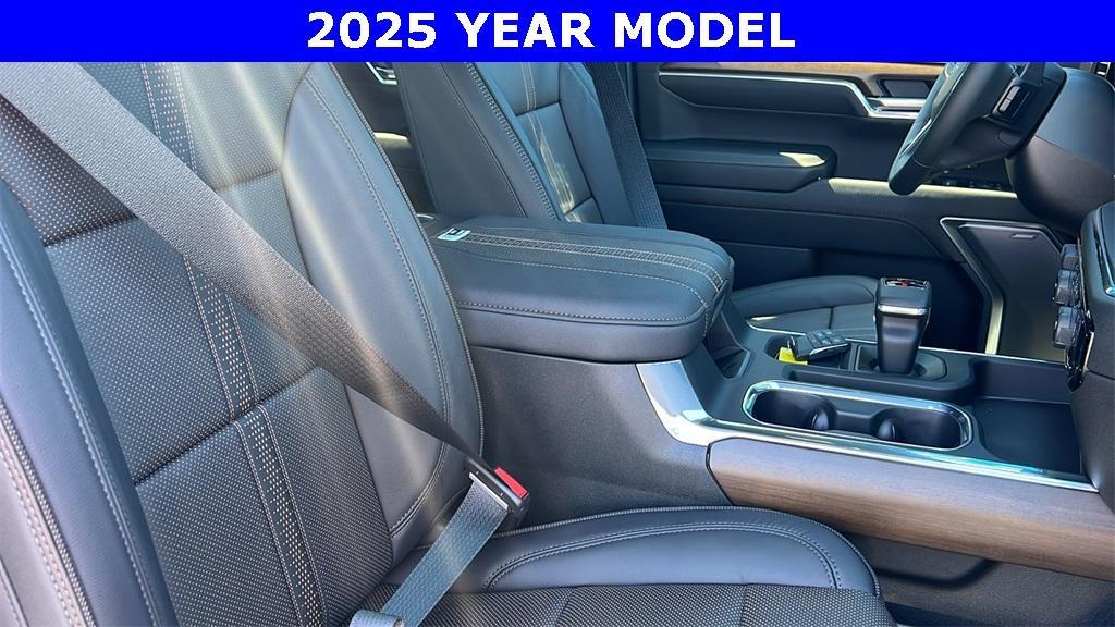 new 2025 Chevrolet Silverado 1500 car, priced at $69,635