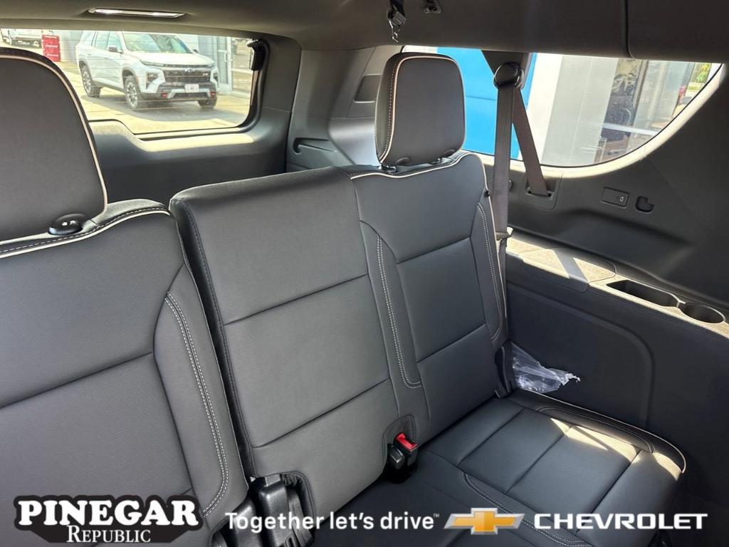 new 2025 Chevrolet Suburban car, priced at $75,190